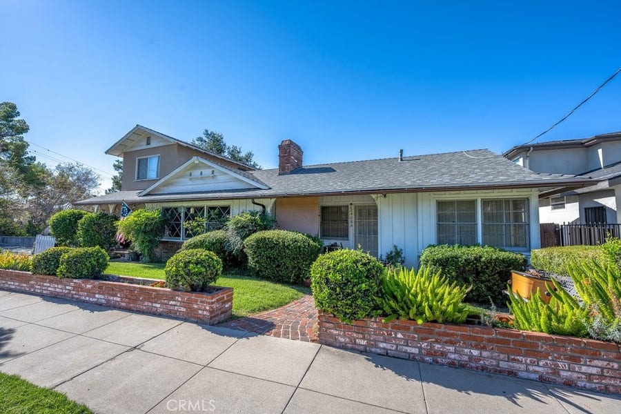 Property photo for 2404 Montrose Avenue, Montrose, CA