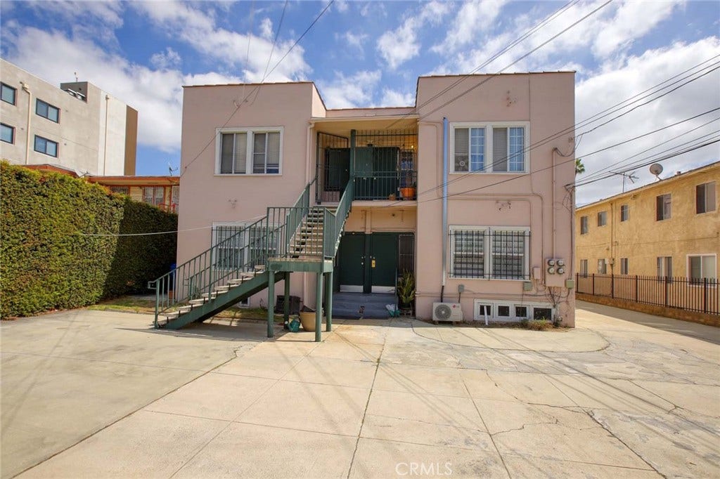1547 S Wilton, Los Angeles, CA 90019