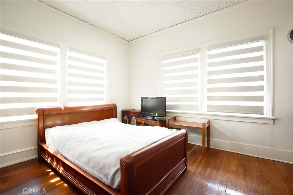 1547 S Wilton, Los Angeles, CA 90019