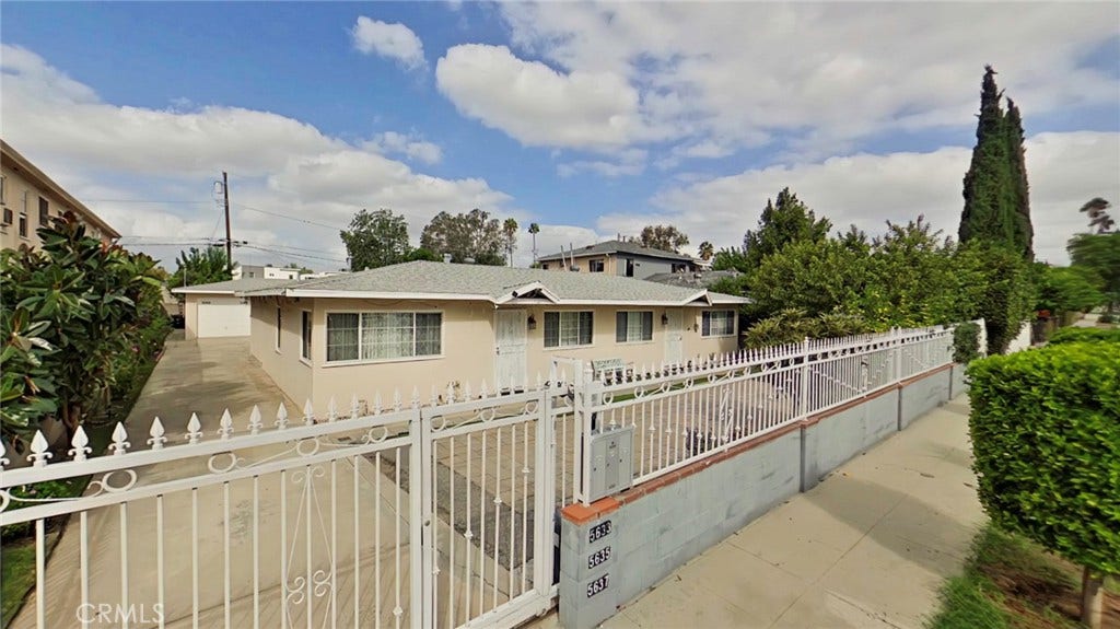 5633 Denny, North Hollywood, CA 91601 5633 Denny, North Hollywood, CA 91601