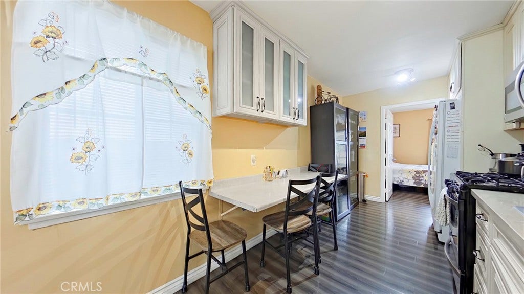 5633 Denny, North Hollywood, CA 91601 5633 Denny, North Hollywood, CA 91601
