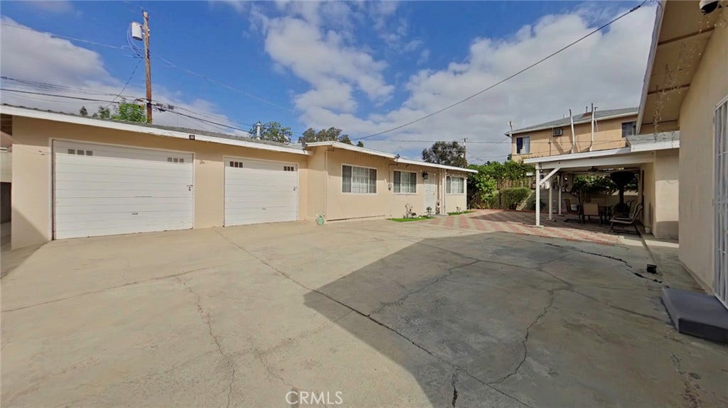 5633 Denny, North Hollywood, CA 91601 5633 Denny, North Hollywood, CA 91601