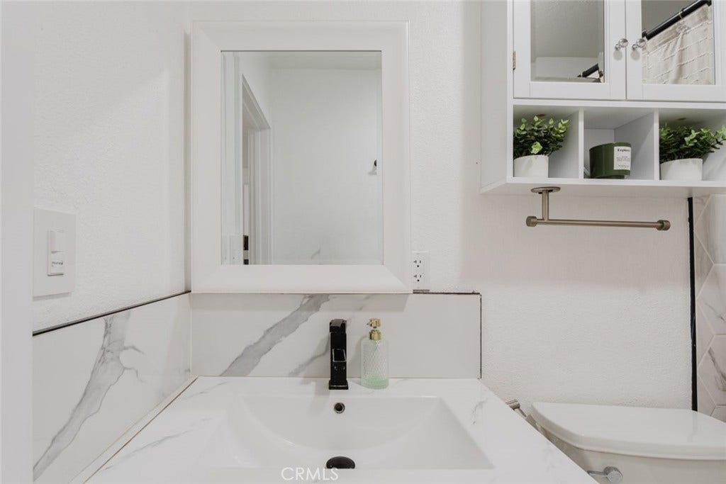 11900 Cometa Avenue, Pacoima, CA 91331