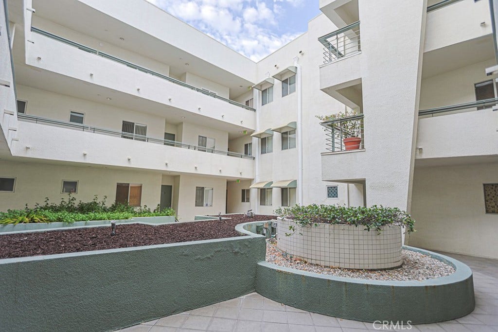 4326 Babcock, #305, Studio City, CA 91604