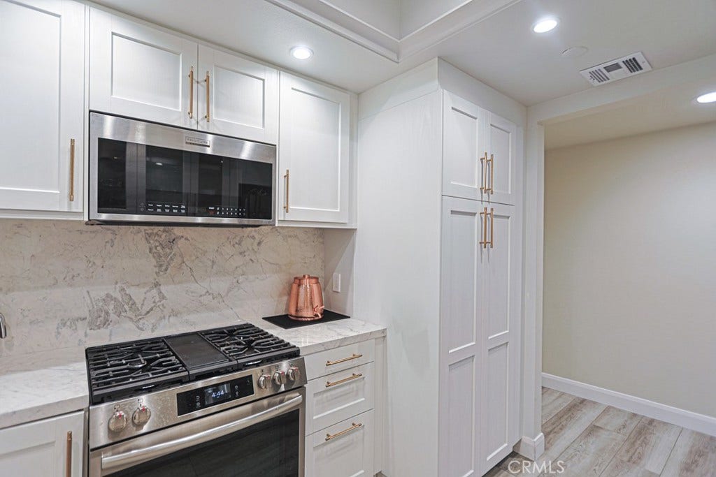 4326 Babcock, #305, Studio City, CA 91604