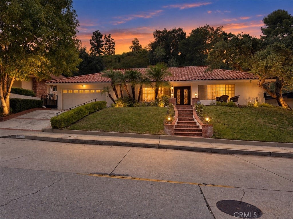 1331 Beaudry, Glendale, CA 91208 1331 Beaudry, Glendale, CA 91208