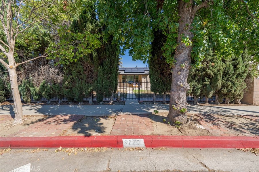 Property photo for 9720 Hayvenhurst, North Hills, CA