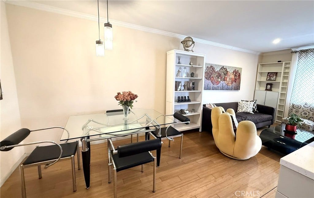 957 S Gramercy, #203, Los Angeles, CA 90019 957 S Gramercy, #203, Los Angeles, CA 90019