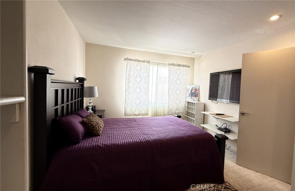 957 S Gramercy, #203, Los Angeles, CA 90019 957 S Gramercy, #203, Los Angeles, CA 90019