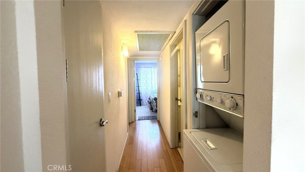 957 S Gramercy, #203, Los Angeles, CA 90019 957 S Gramercy, #203, Los Angeles, CA 90019