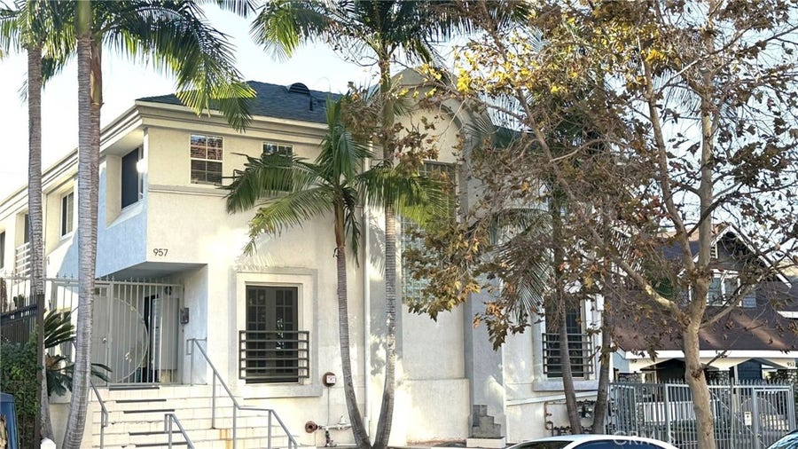 Property photo for 957 S Gramercy, #203, Los Angeles, CA