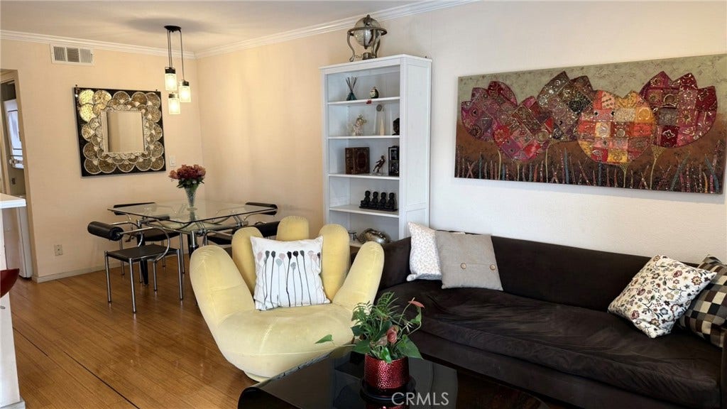 957 S Gramercy, #203, Los Angeles, CA 90019 957 S Gramercy, #203, Los Angeles, CA 90019