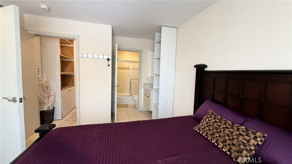 957 S Gramercy, #203, Los Angeles, CA 90019 957 S Gramercy, #203, Los Angeles, CA 90019