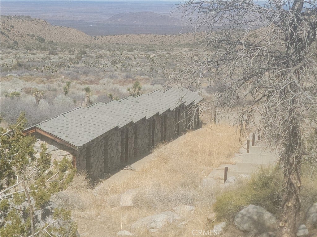 300 E Z12 Street, Llano, CA 93544 300 E Z12 Street, Llano, CA 93544