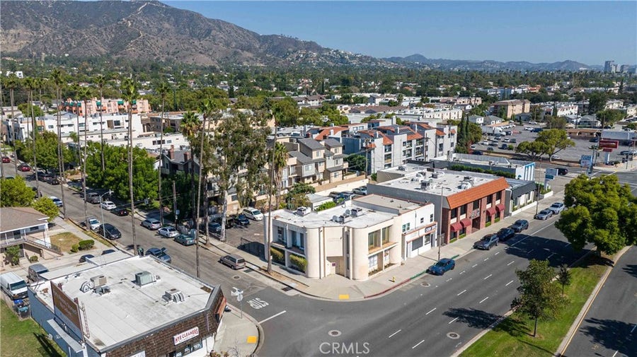 Property photo for 1925 W Glenoaks, Glendale, CA
