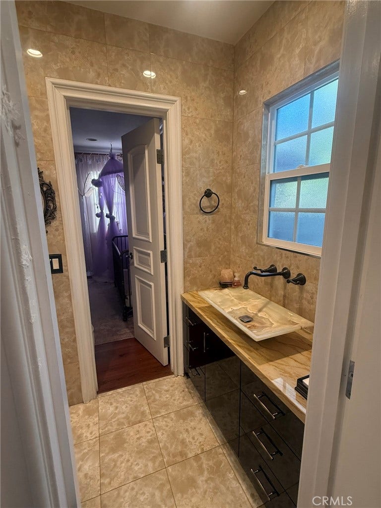 3100 Charing Cross Rd, Glendale, CA 91206 3100 Charing Cross Rd, Glendale, CA 91206