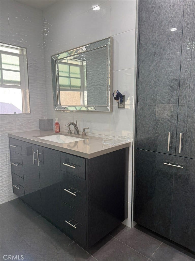 3100 Charing Cross Rd, Glendale, CA 91206 3100 Charing Cross Rd, Glendale, CA 91206