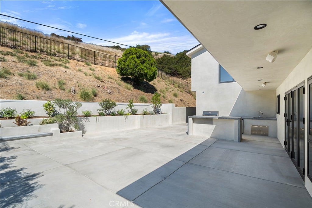 3029 Trudi, Burbank, CA 91504 3029 Trudi, Burbank, CA 91504