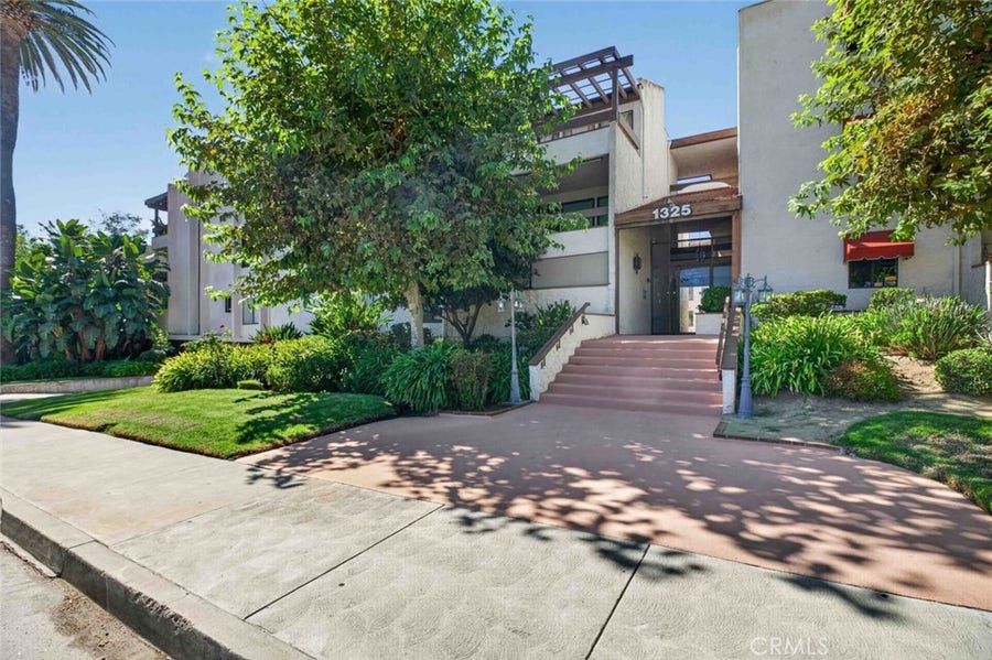 Property photo for 1325 Valley View Road, #103, Glendale, CA