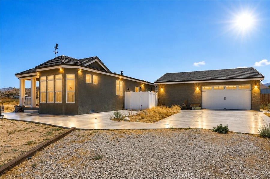 Property photo for 11152 E Avenue V12, Littlerock, CA