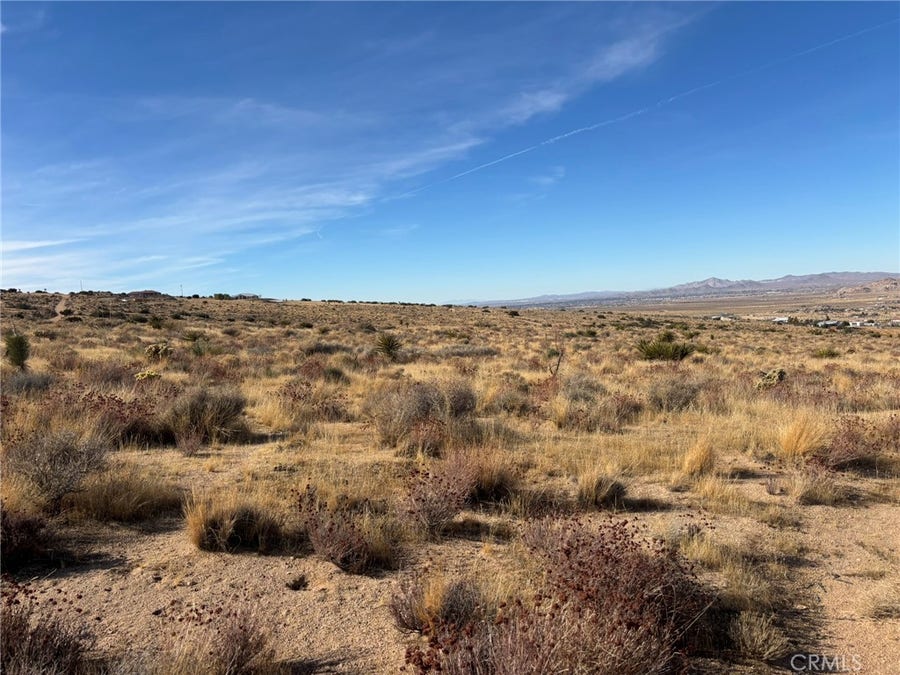 Property photo for 21 Luna Mountain Road, Apple Valley, CA