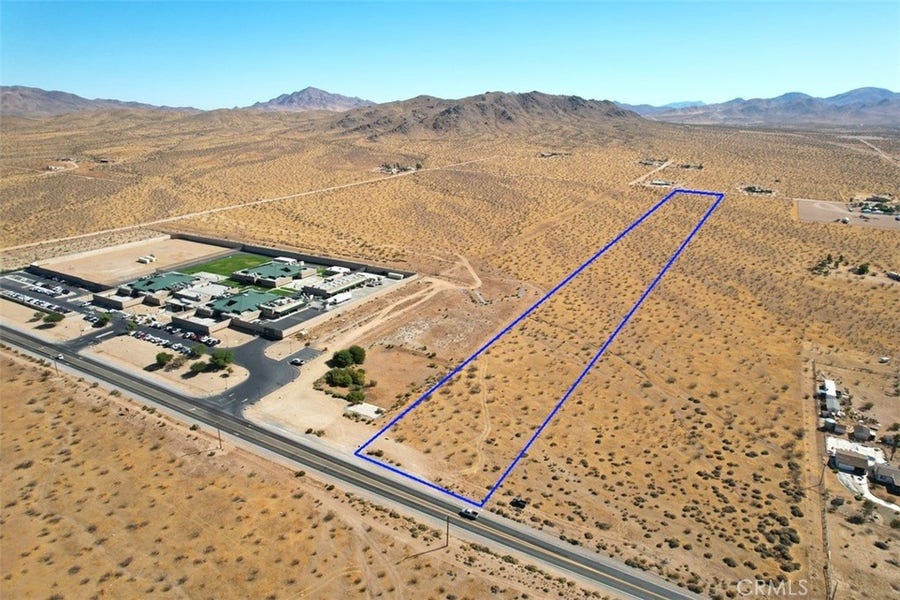 Property photo for 0 Dale Evans Pkwy, Apple Valley, CA
