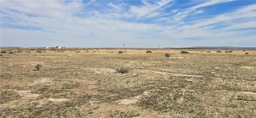 Property photo for 0 VIC AVE H12 52 STE, Lancaster, CA