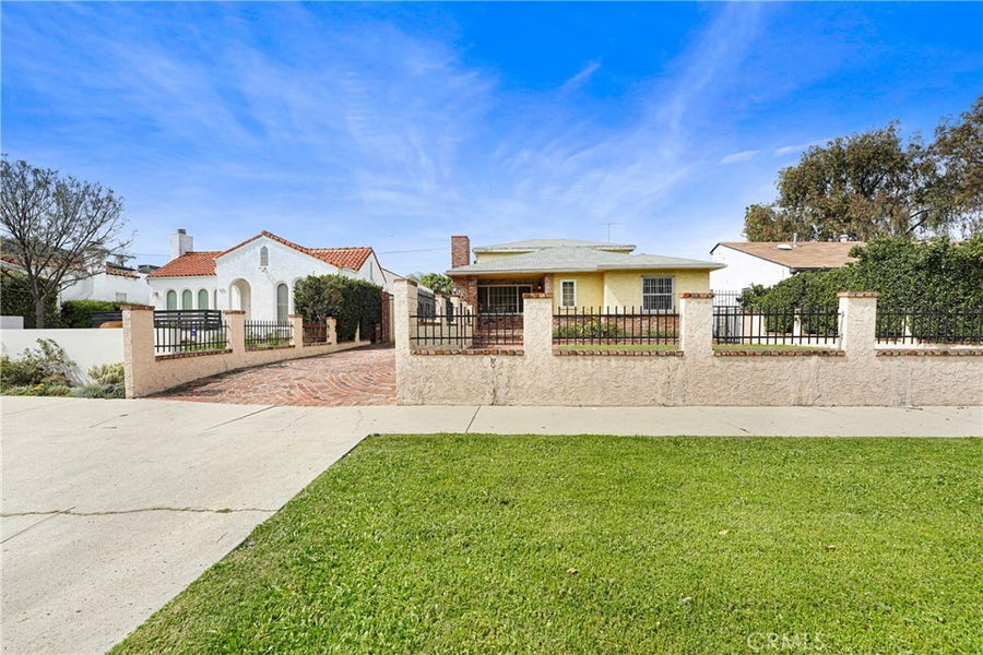 Property photo for 1009 S Rimpau, Los Angeles, CA