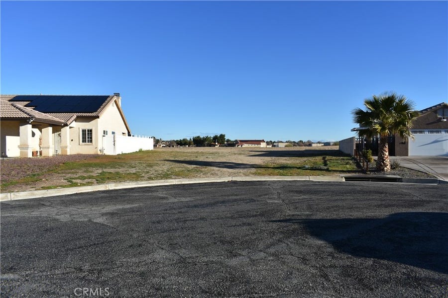Property photo for 14988 Rivers Edge Road, Helendale, CA