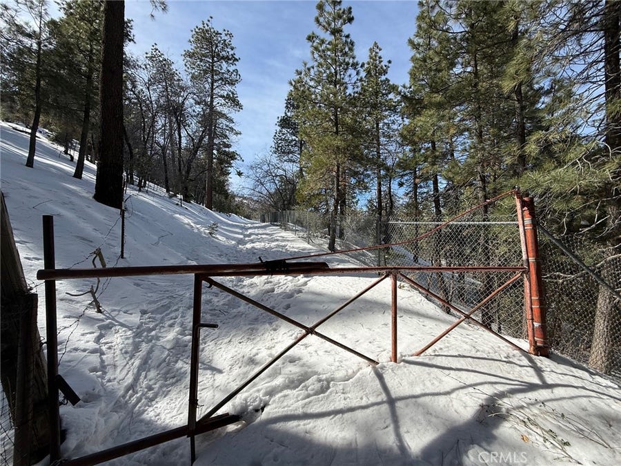 Property photo for 0 Linnet Road, Wrightwood, CA