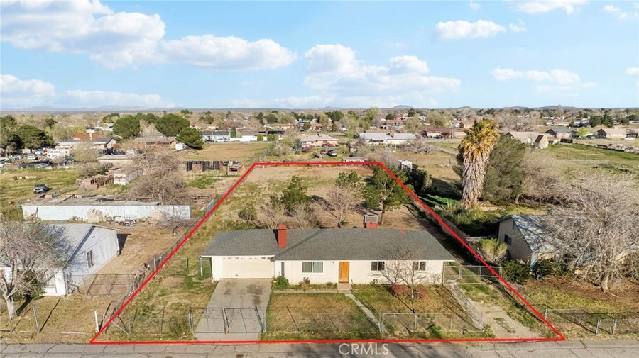 Property photo for 40562 172nd St E, Lancaster, CA