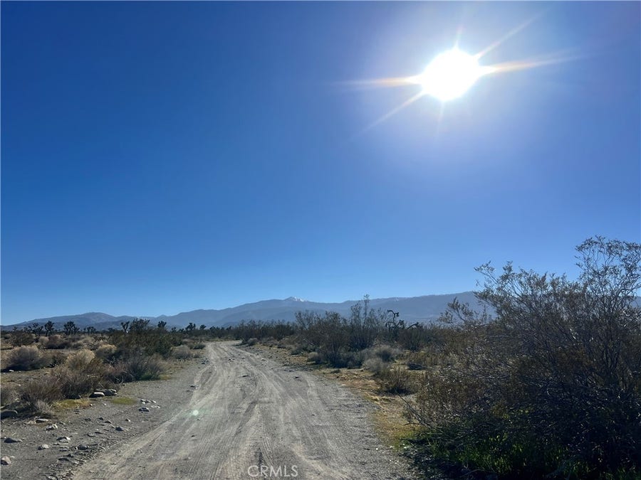 Property photo for 2025 Dos Palmas, Phelan, CA