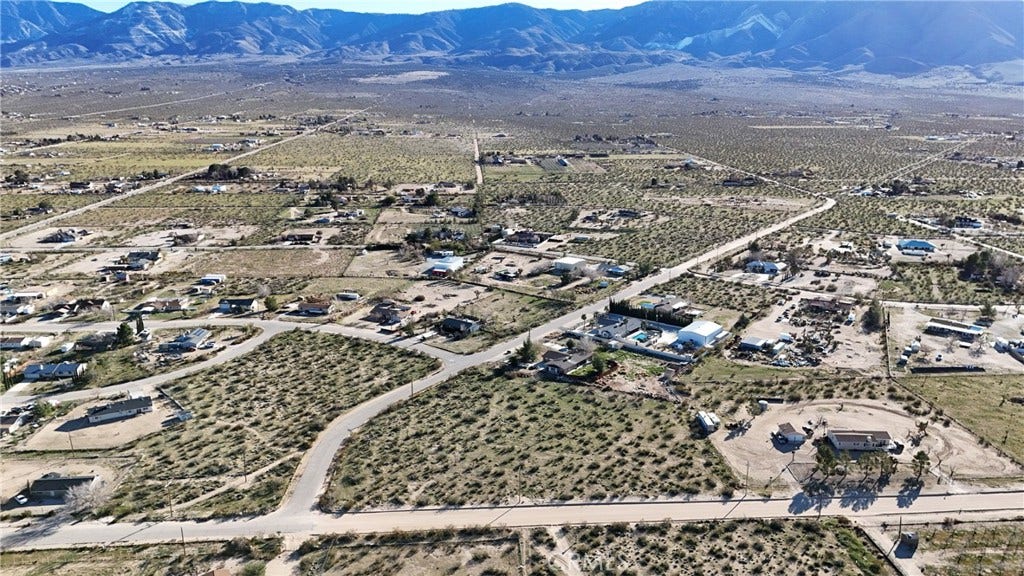 723 Clark Road, Lucerne Valley, CA 92356 723 Clark Road, Lucerne Valley, CA 92356