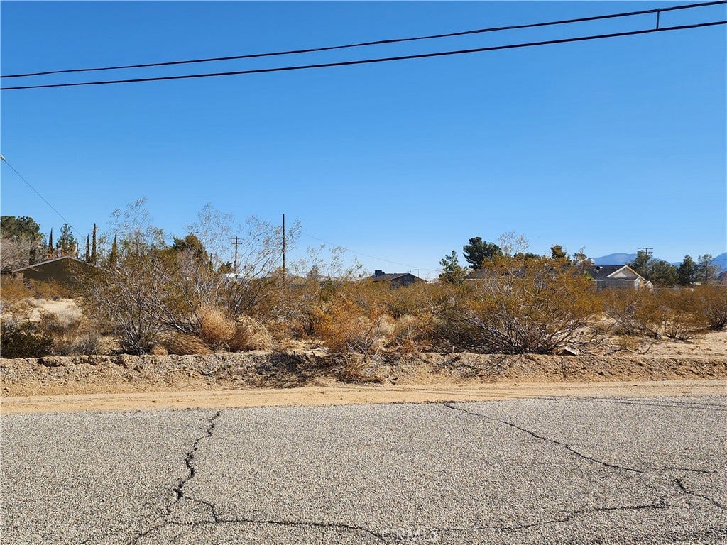 723 Clark Road, Lucerne Valley, CA 92356 723 Clark Road, Lucerne Valley, CA 92356