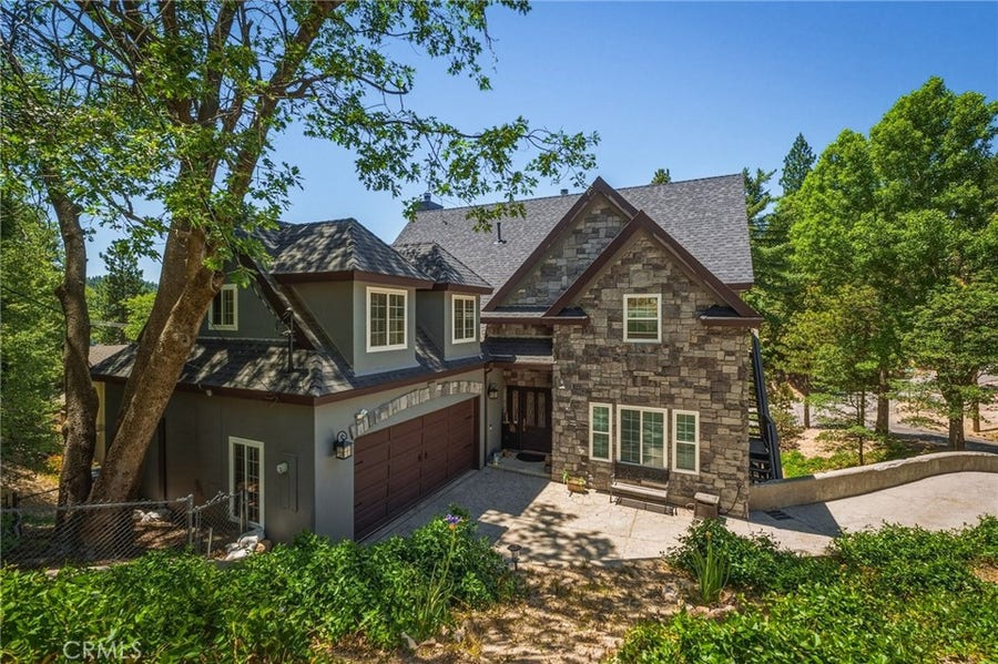 Property photo for 775 Madera, Lake Arrowhead, CA