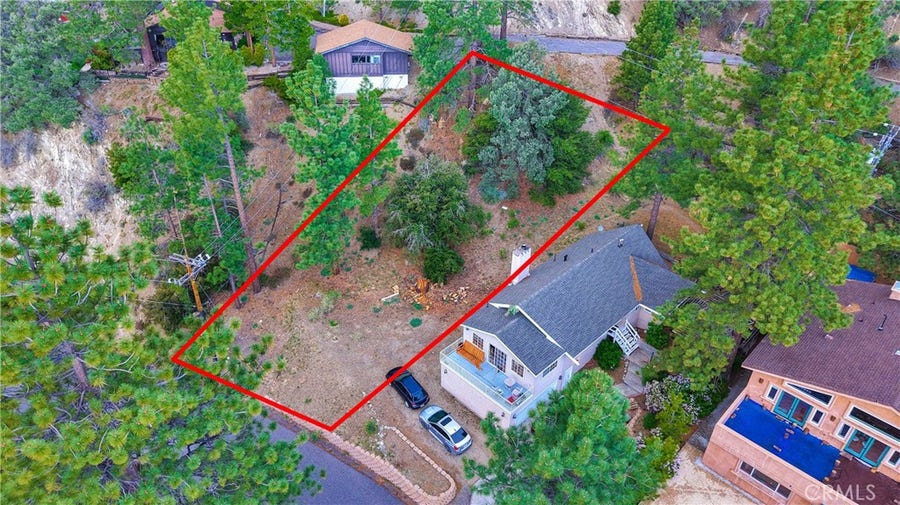 Property photo for 1050 Rivera Drive, Wrightwood, CA