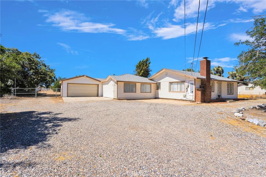 Property photo for 15129 Cedar Street, Hesperia, CA