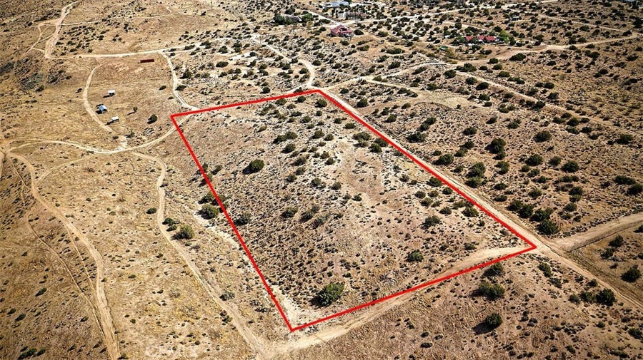 Property photo for 25200 Mountain View Road, Apple Valley, CA
