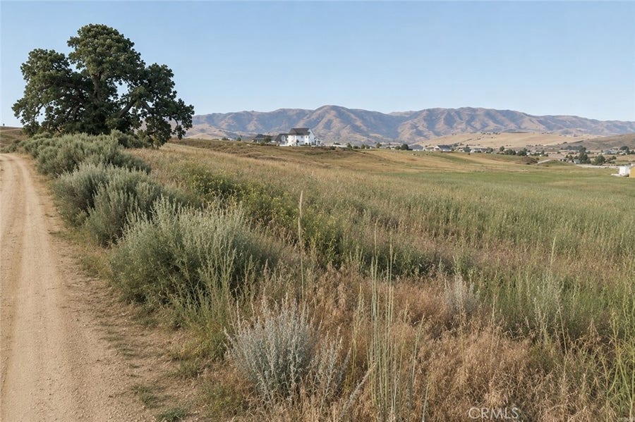 Property photo for 219 Lupine, Tehachapi, CA