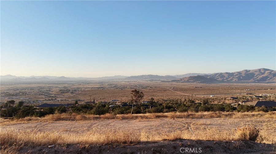 Property photo for 23528 Mountain View, Apple Valley, CA