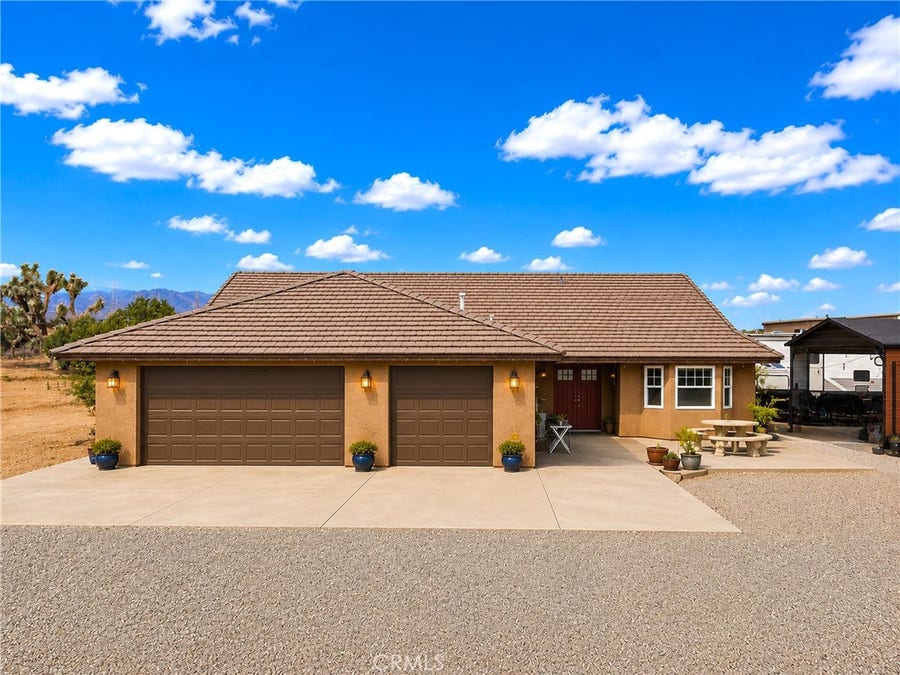 Property photo for 6738 Tamarisk Avenue, Hesperia, CA