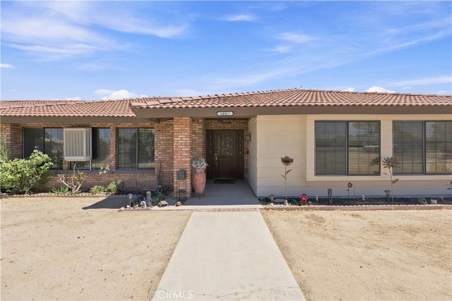 Property photo for 14367 Flathead, Apple Valley, CA