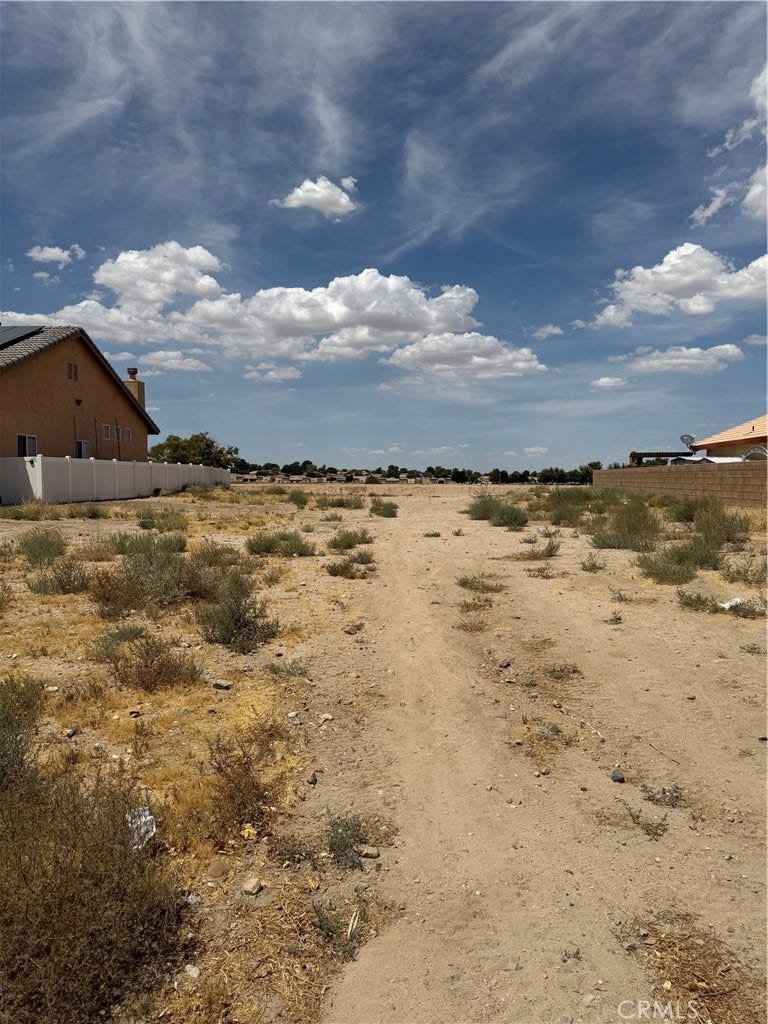 Property photo for 14902 Rivers Edge Road, Helendale, CA