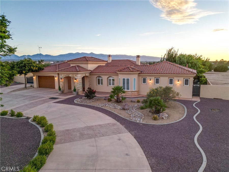 Property photo for 10230 Bellflower Street, Oak Hills, CA
