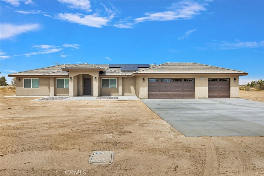 Property photo for 10520 Mono Road, Phelan, CA