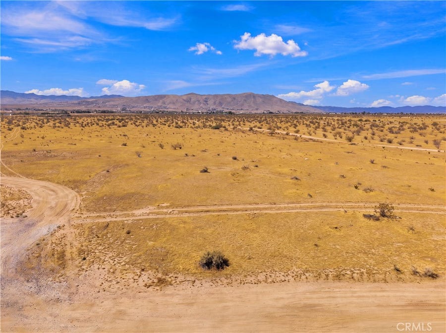 Property photo for 0 Pauhaska Road, Apple Valley, CA