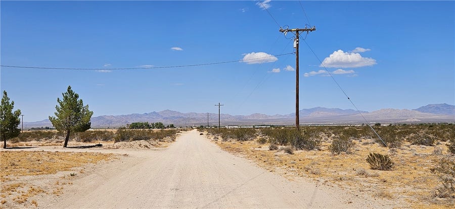 Property photo for 800 Lincoln Rd., Lucerne Valley, CA