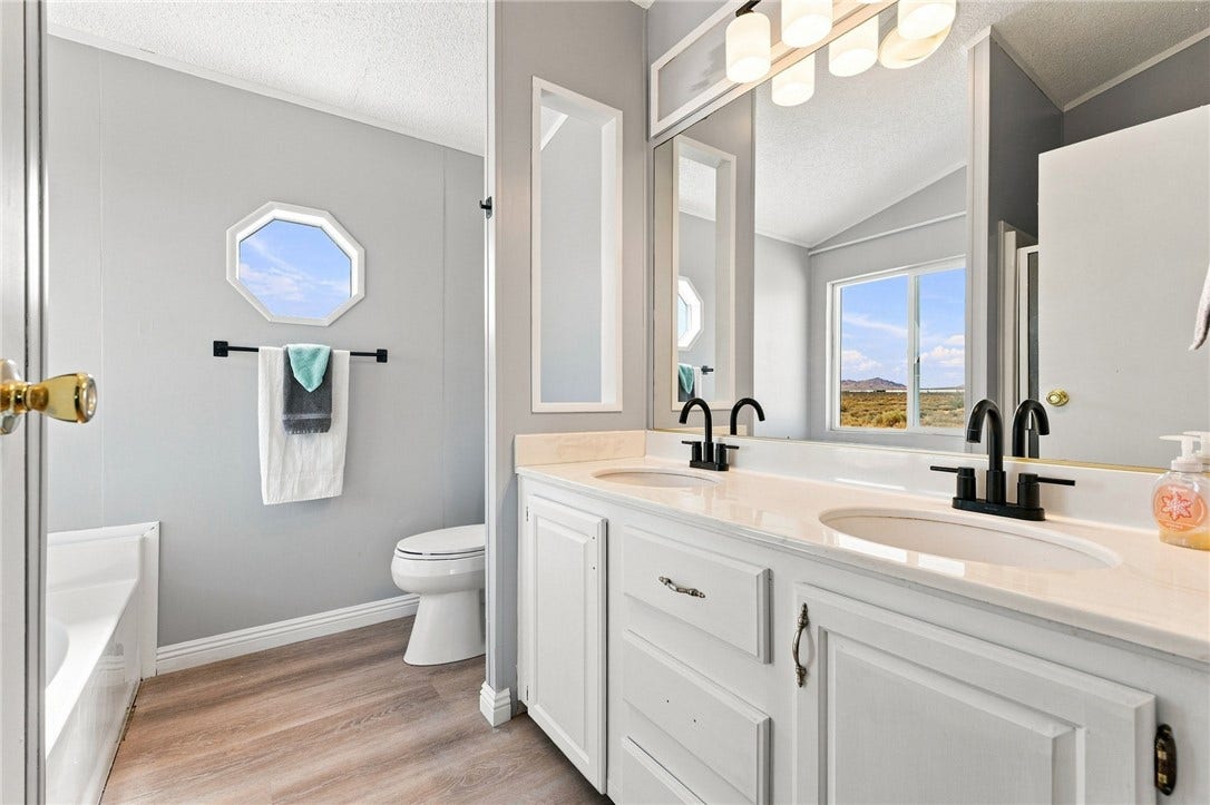 20843 Waalew, #C6, Apple Valley, CA 92307 20843 Waalew, #C6, Apple Valley, CA 92307