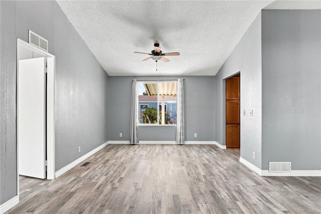 20843 Waalew, #C6, Apple Valley, CA 92307 20843 Waalew, #C6, Apple Valley, CA 92307