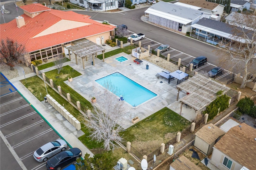 20843 Waalew, #C6, Apple Valley, CA 92307 20843 Waalew, #C6, Apple Valley, CA 92307